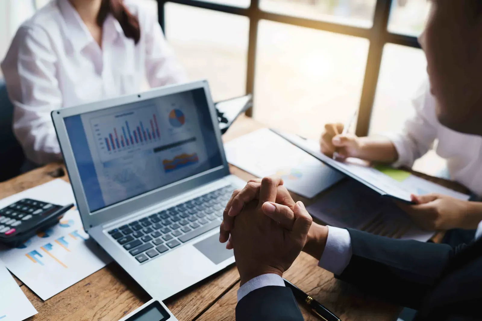 Business Intelligence: 6 benefícios de utilizar dados na gestão