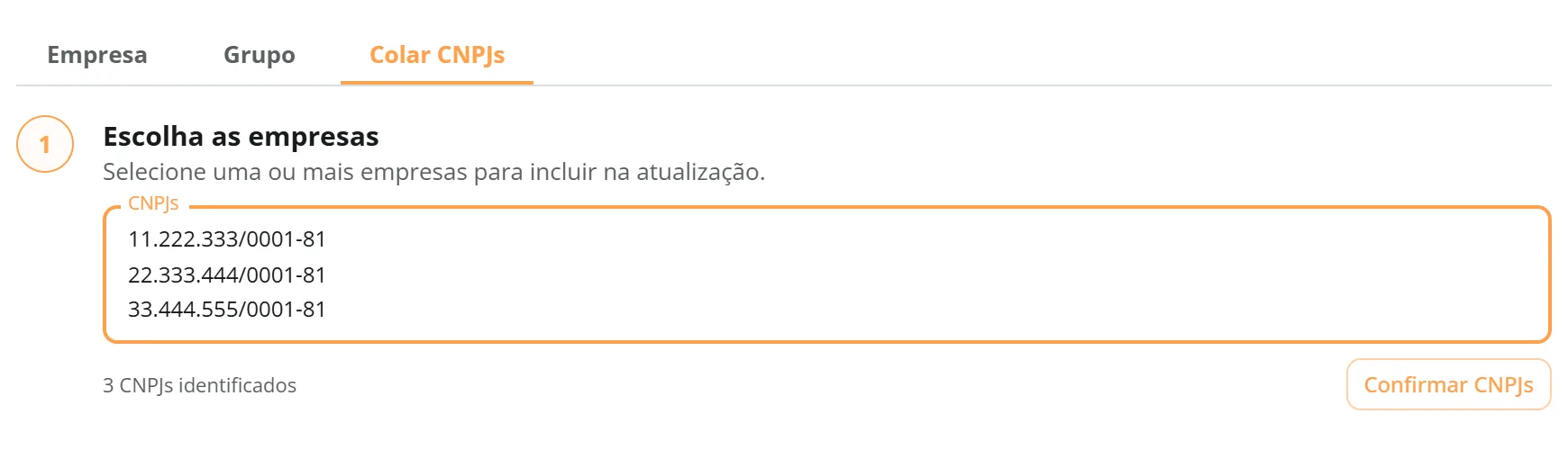 Bloco Escolha as empresas da janela Atualizar CNDs com a aba Colar CNPJs aberta, três CNPJs colados em linhas separadas, o texto 3 CNPJs identificados e o botão Confirmar CNPJs ativo