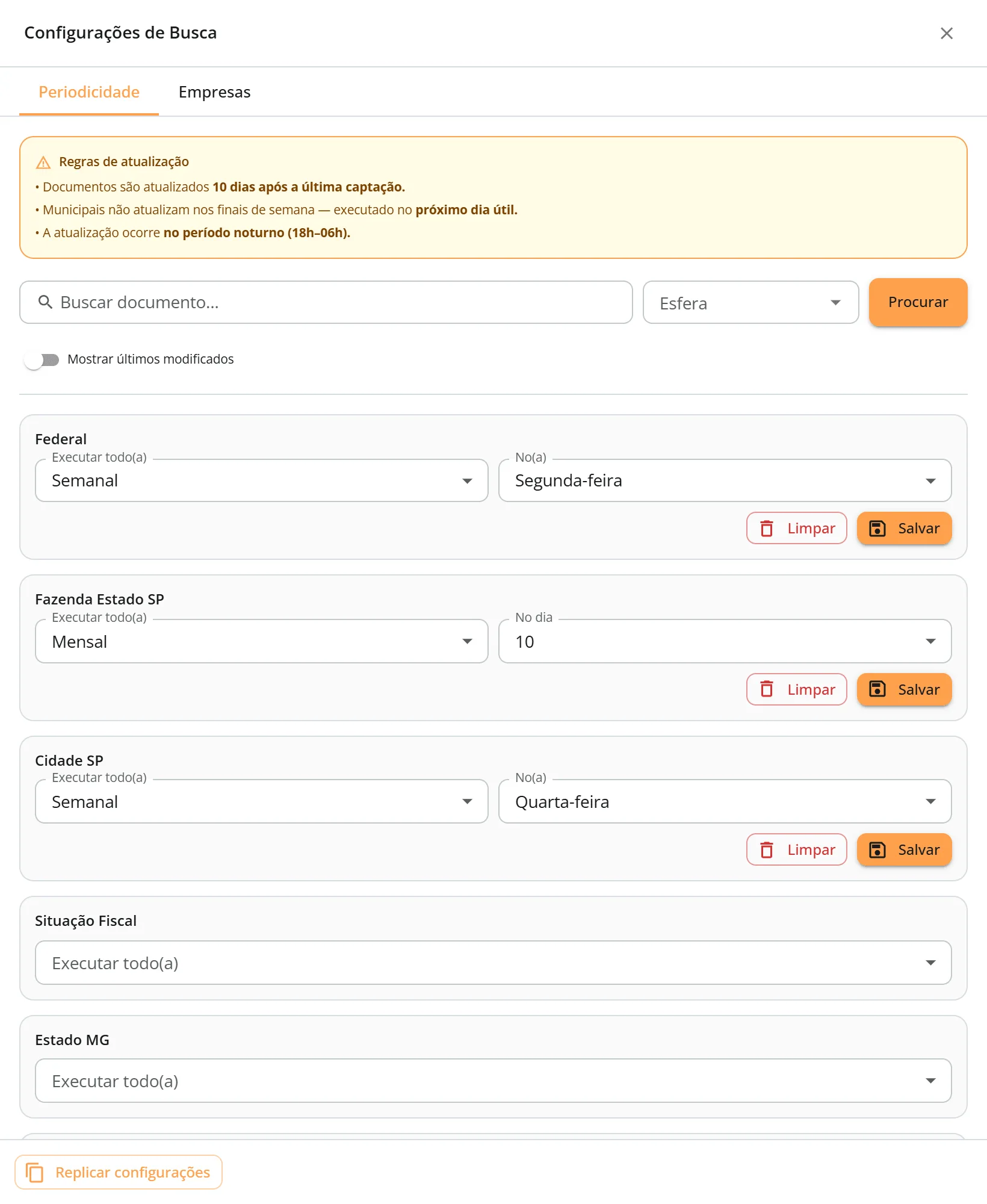 Gaveta Configurações de busca na aba Periodicidade com o quadro Regras de atualização, a busca de documento, o filtro de esfera e três documentos com periodicidade, um em Semanal na segunda-feira e outro em Mensal no dia 10