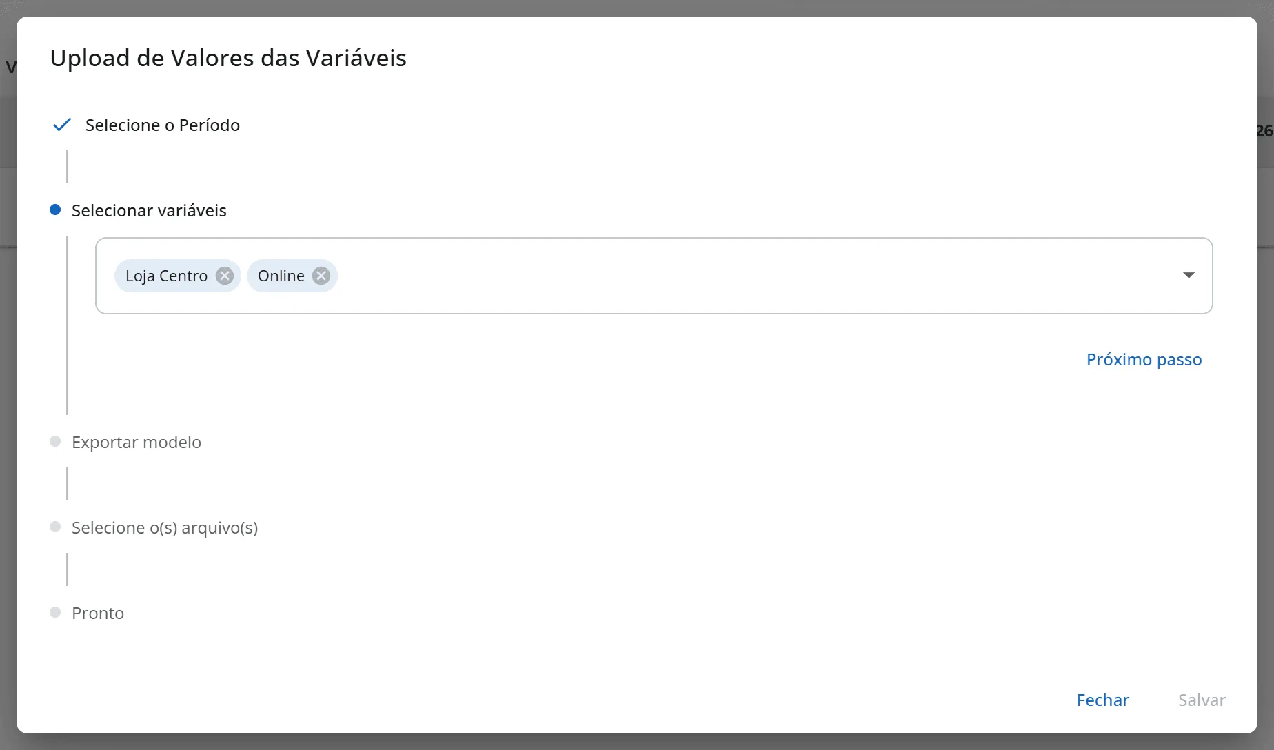 Janela Upload de Valores das Variáveis no passo Selecionar variáveis, com três variáveis marcadas em chips e o botão Próximo passo